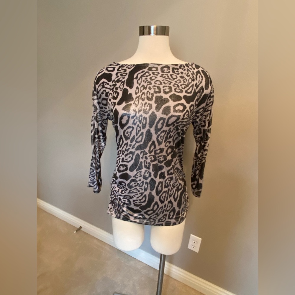 INC International Concepts Cheetah Print Top with Zipper Arm Openings (Small)